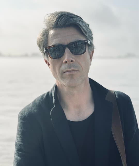 Luke Winslow-King artist profile image