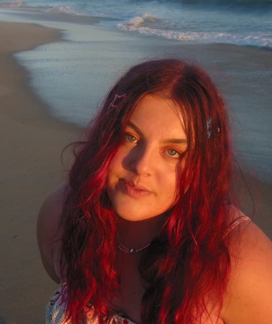 Sophie Holohan artist profile image