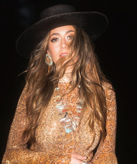 Alyssa Bonagura's artist profile image