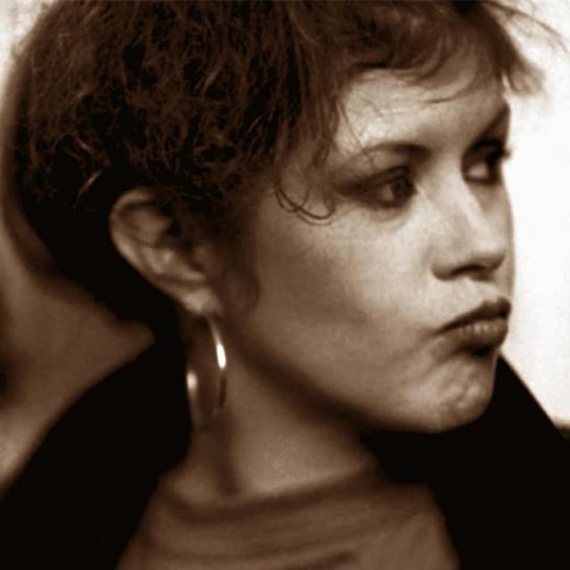 Kirsty MacColl profile