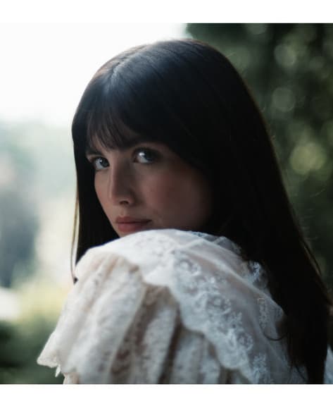Olivia Vedder artist profile