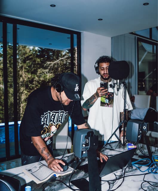 Dexta Small artist profile image