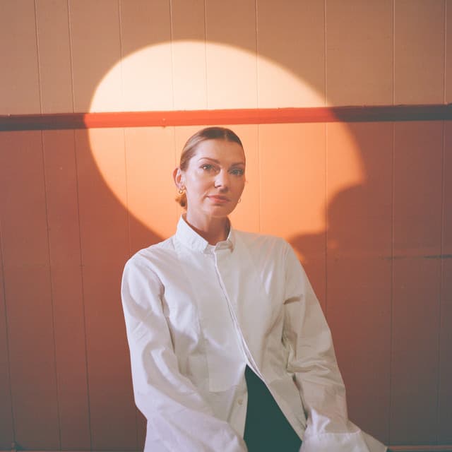 Rosie Lowe's artist profile image