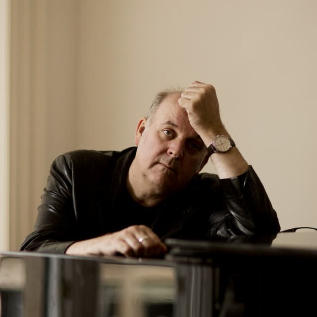 Craig Armstrong artist profile image