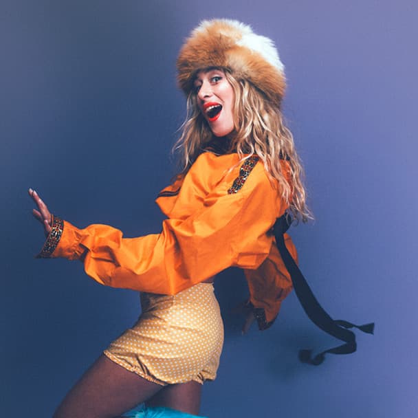 LUIZA artist profile image