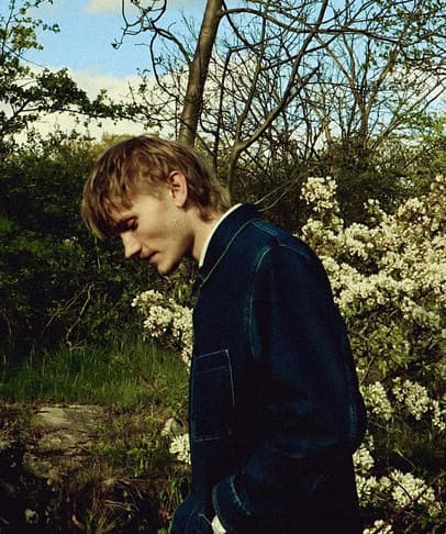 Ulrik Munther artist profile image