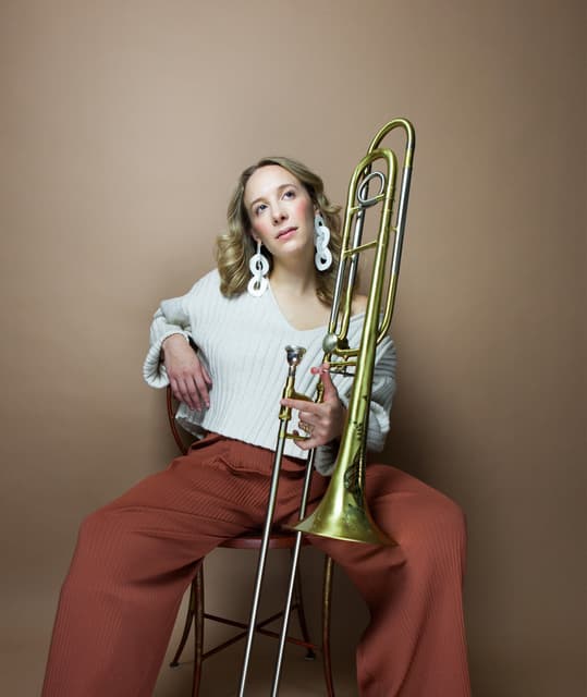 Hailey Brinnel artist profile image