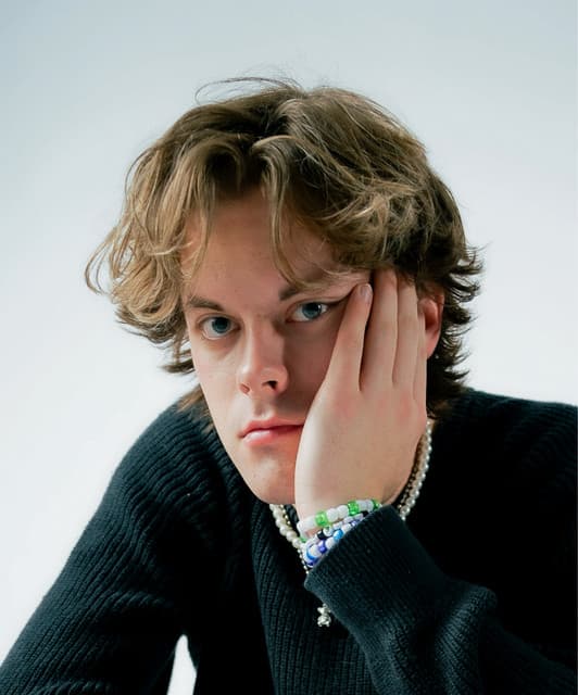 Alex Coles artist profile image