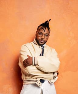 VaShawn Mitchell's artist profile image