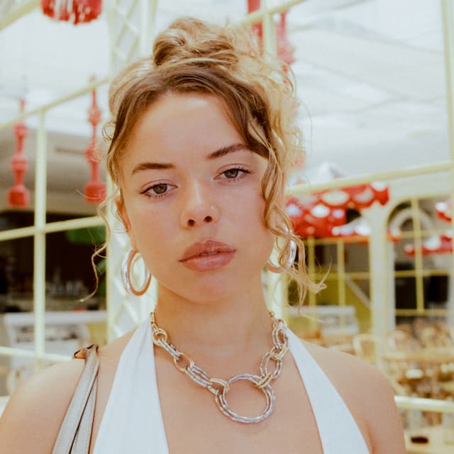 Nilüfer Yanya artist profile image