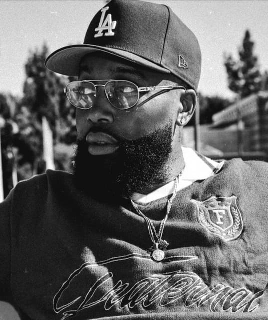 Kenyon Dixon artist profile image