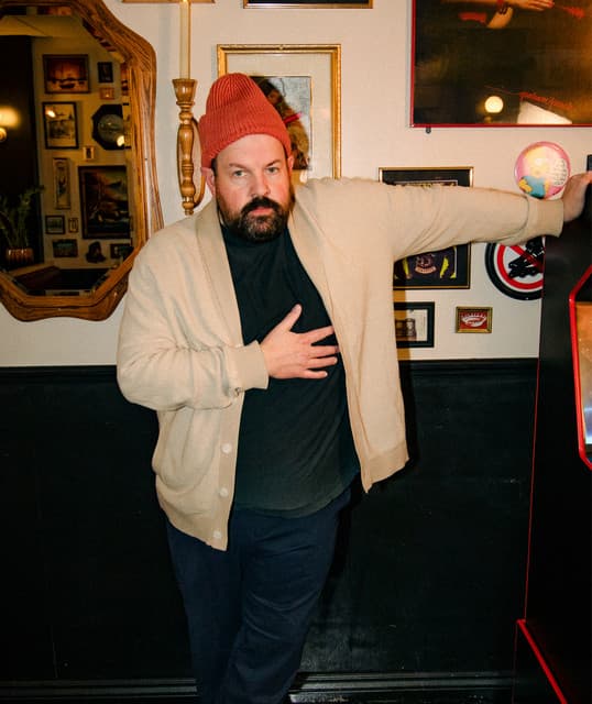 Donovan Woods artist profile image