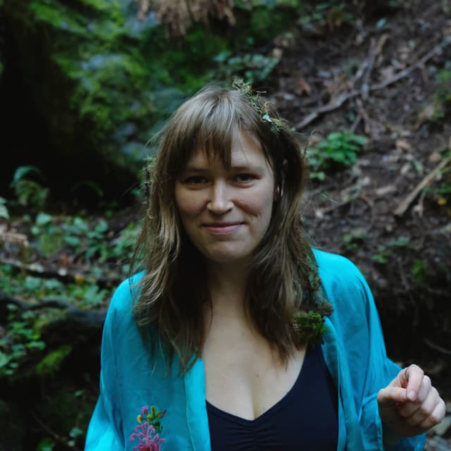 Gillian Grogan artist profile image