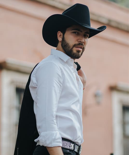 José Alfredo artist profile image