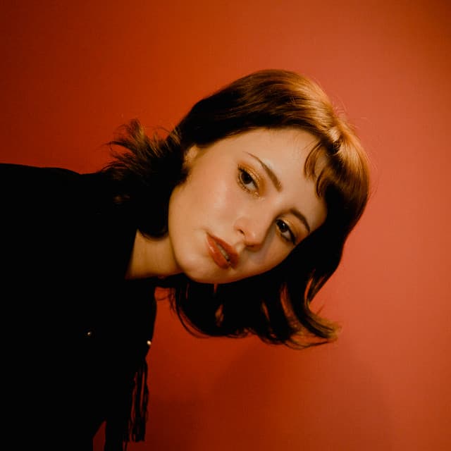 Anna Bates artist profile image