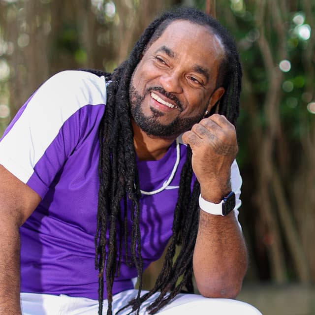 Ed Robinson's artist profile image