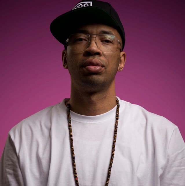 Rich Medina artist profile image
