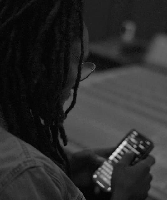 Revfia Disapu artist profile image