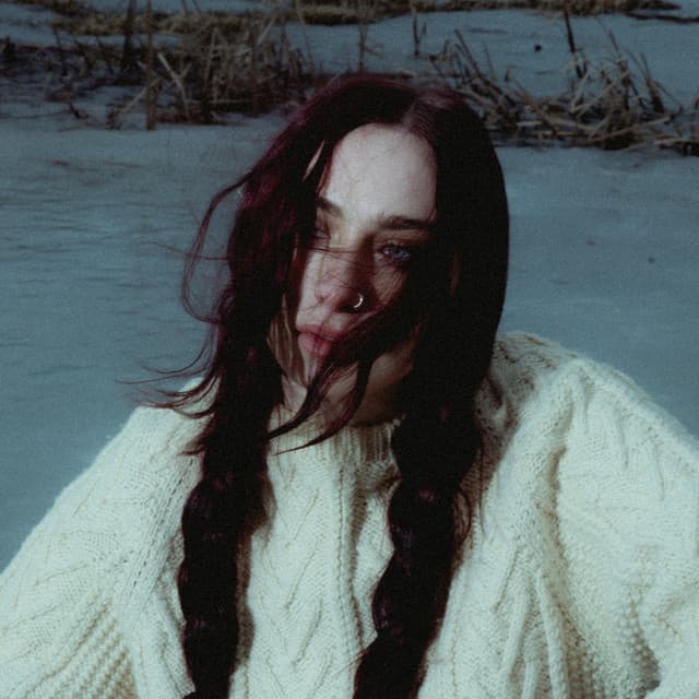 Anna Graves artist profile image