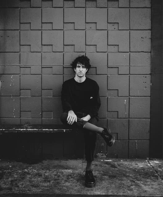 Low Hum's artist profile image