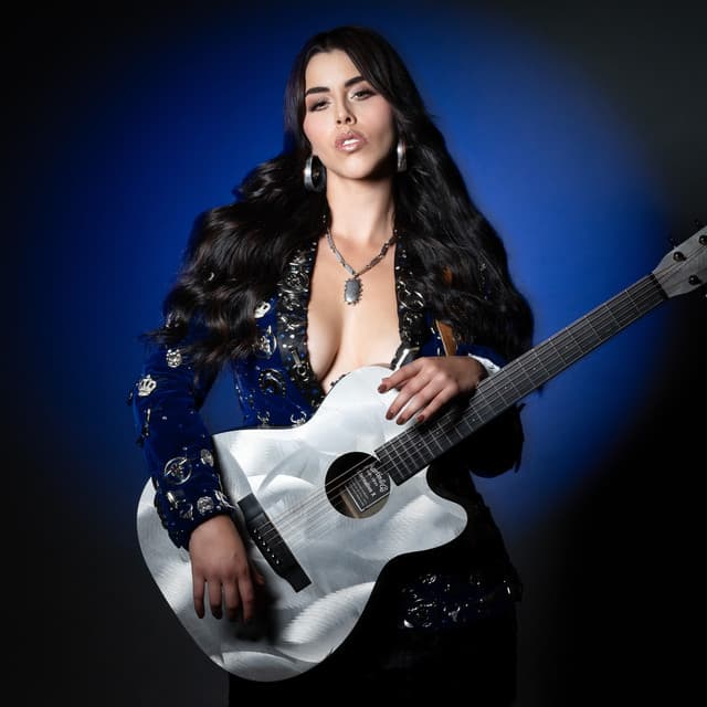 Adriana Ríos artist profile image