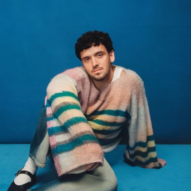 Lauv artist profile image