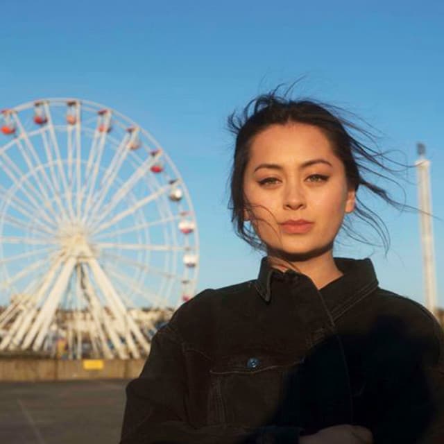 Jasmine Thompson artist profile image