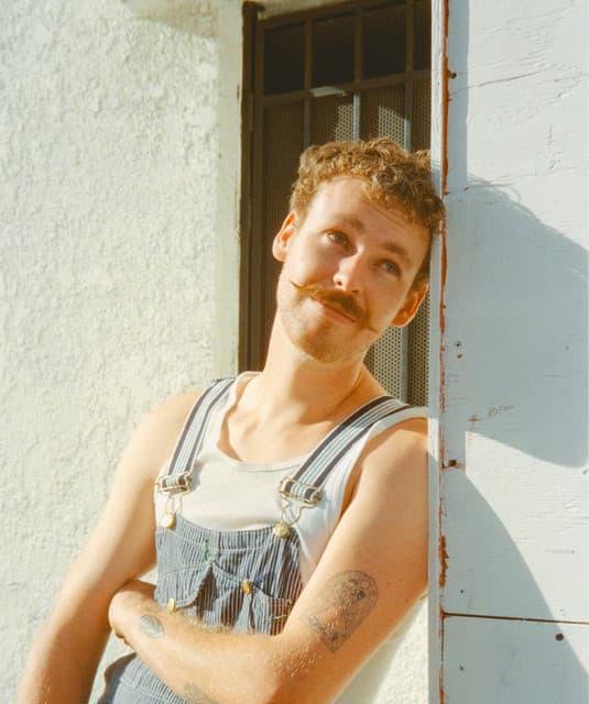 Hayden Everett artist profile image