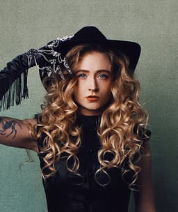 Janet Devlin's artist profile image