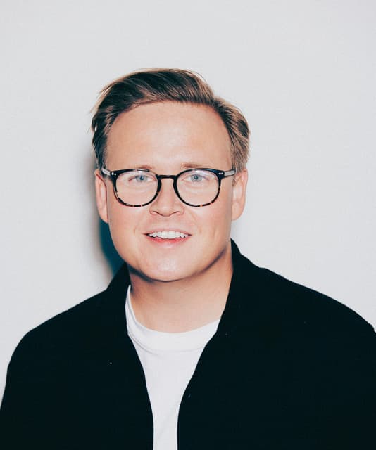 Vidar Villa artist profile image