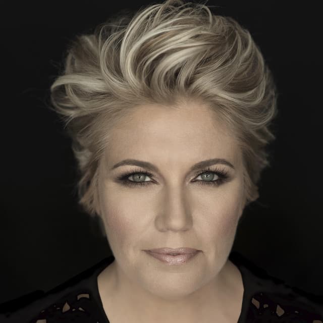 Melinda Schneider artist profile image