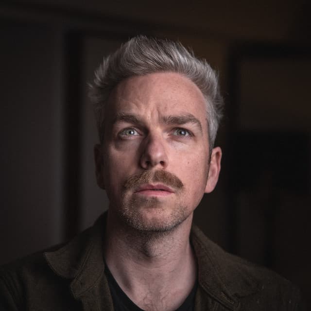 Greg Holden artist profile image