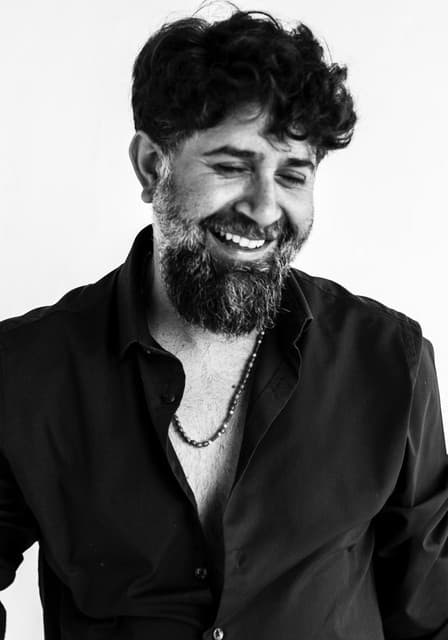 Luis de Perikin artist profile image