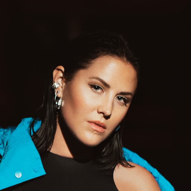 Molly Sandén artist profile image