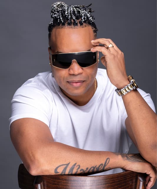 Mixael Cabrera artist profile image