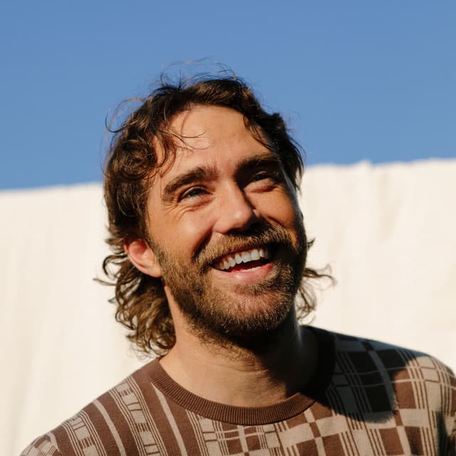 Matt Corby's artist profile image