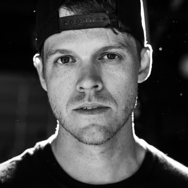 Sam Riggs artist profile image