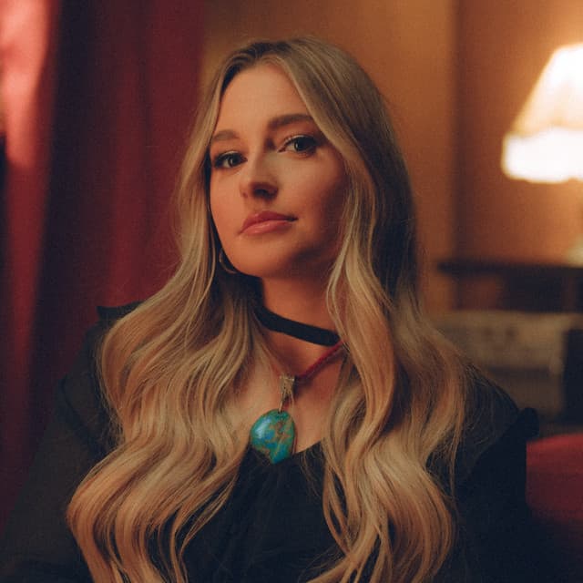 Erin Kinsey's artist profile image