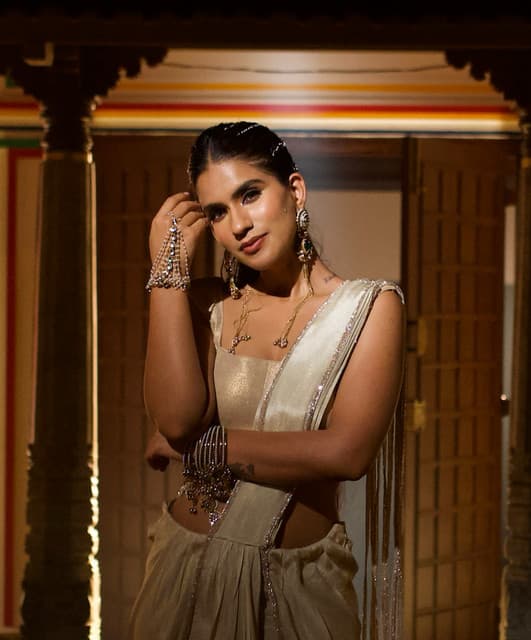 Simran Choudhary artist profile image