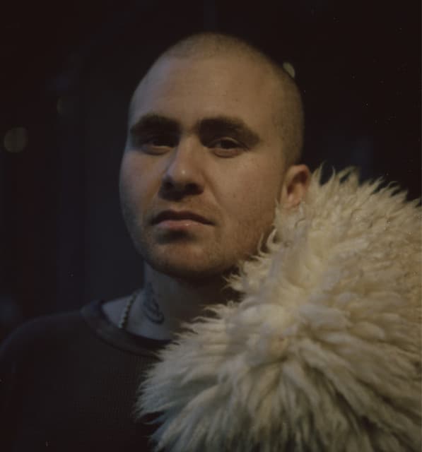 Avery Tucker artist profile