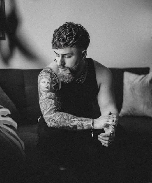 Nate Vickers artist profile image