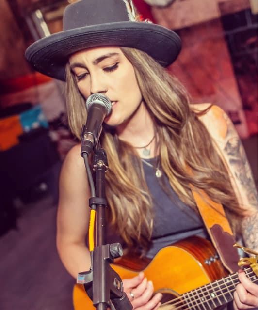 Anna Duerden artist profile image