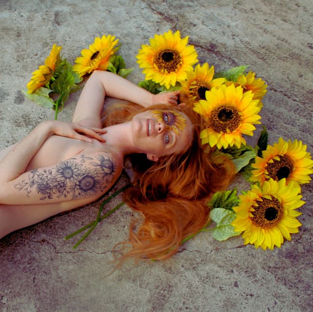 Tara Van artist profile image
