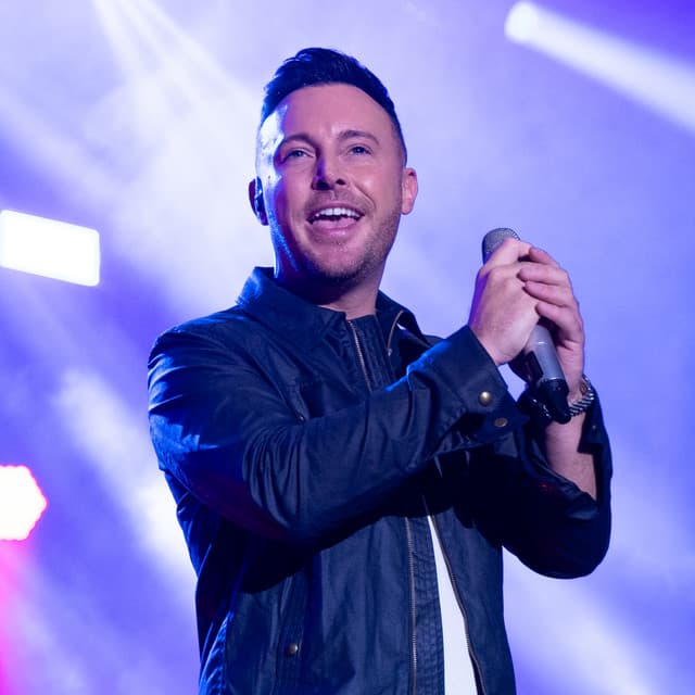 Nathan Carter artist profile