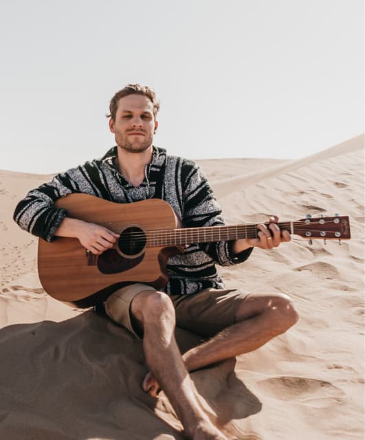 PJ Simas artist profile image