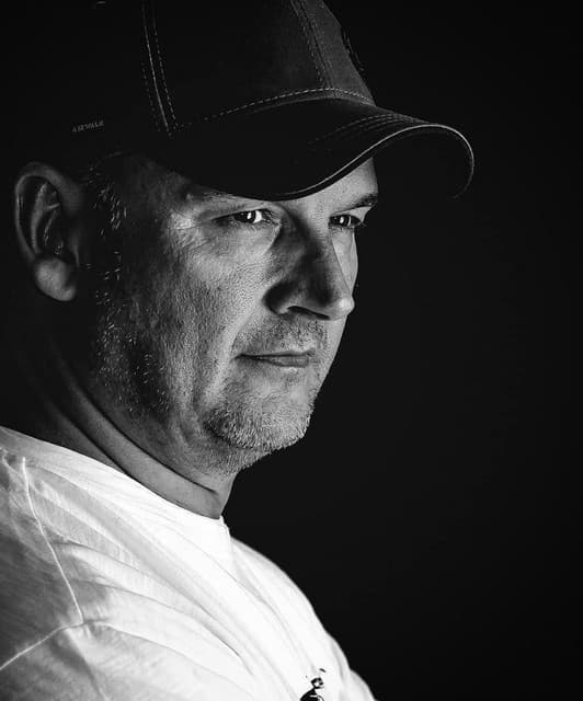 Jorn Van Deynhoven artist profile image