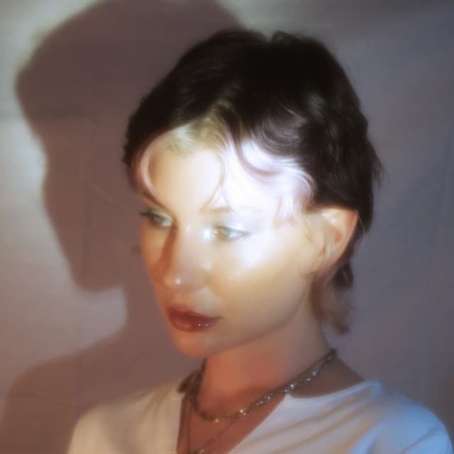 Sarah Wolfe artist profile image