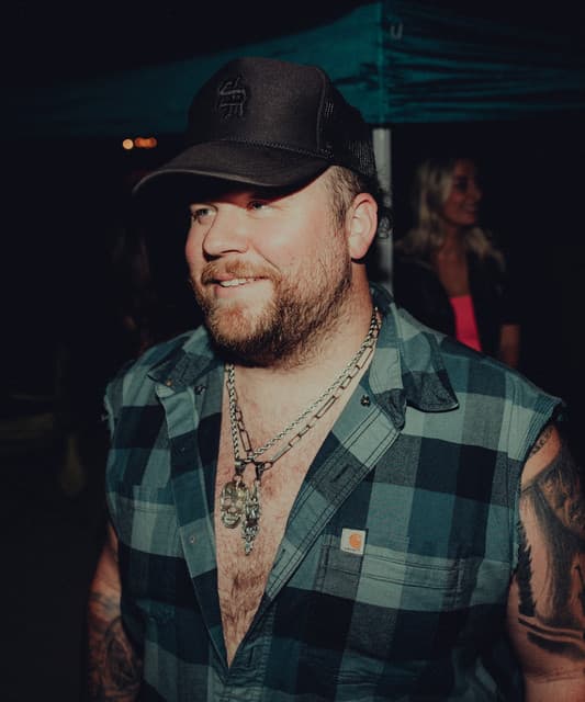 Dylan Wheeler artist profile image