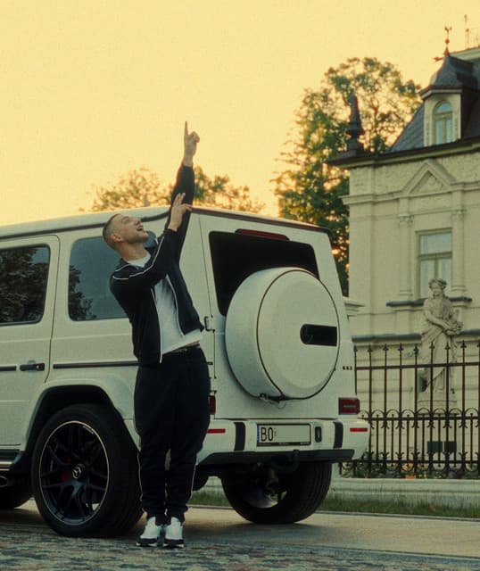 Skumaj artist profile image