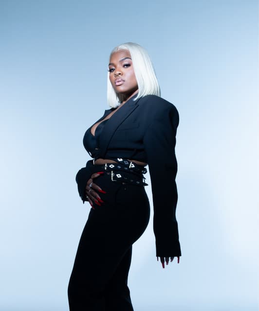 Inayah artist profile image